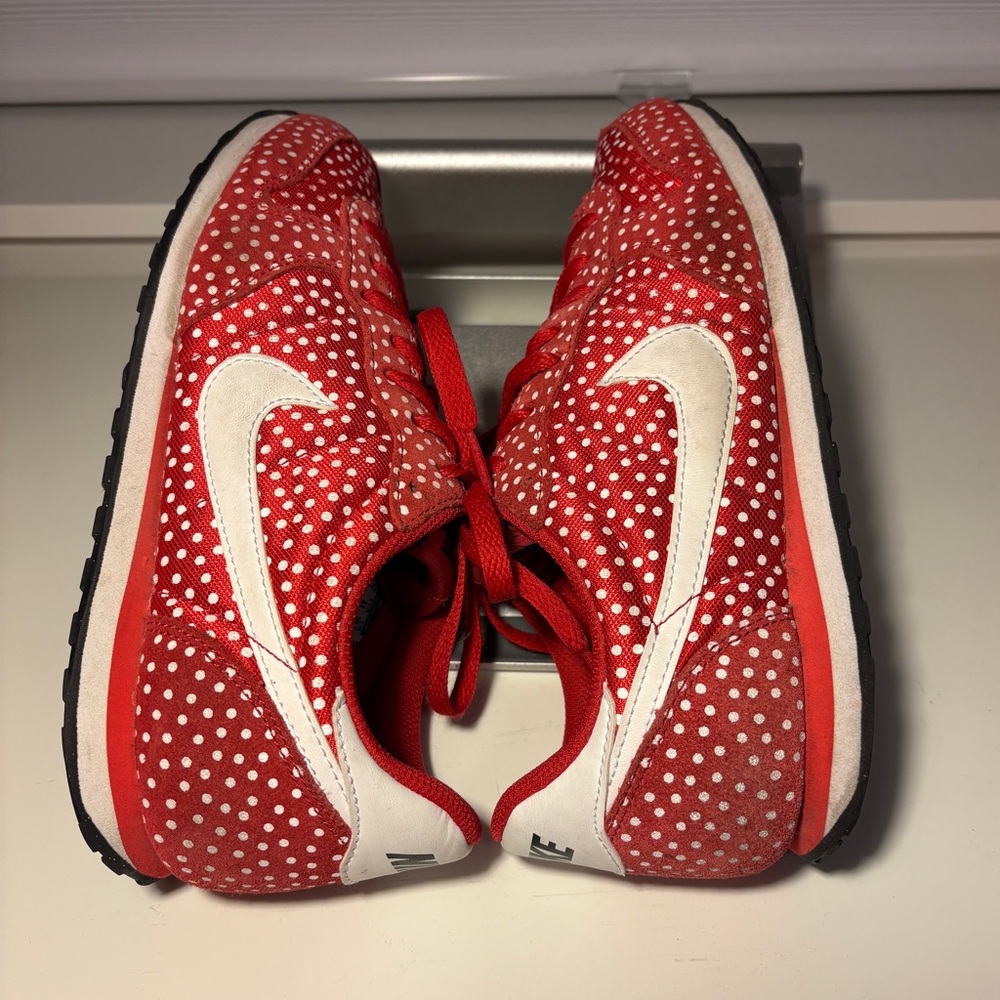 Nike Genicco Print Red Polka Dot sneakers